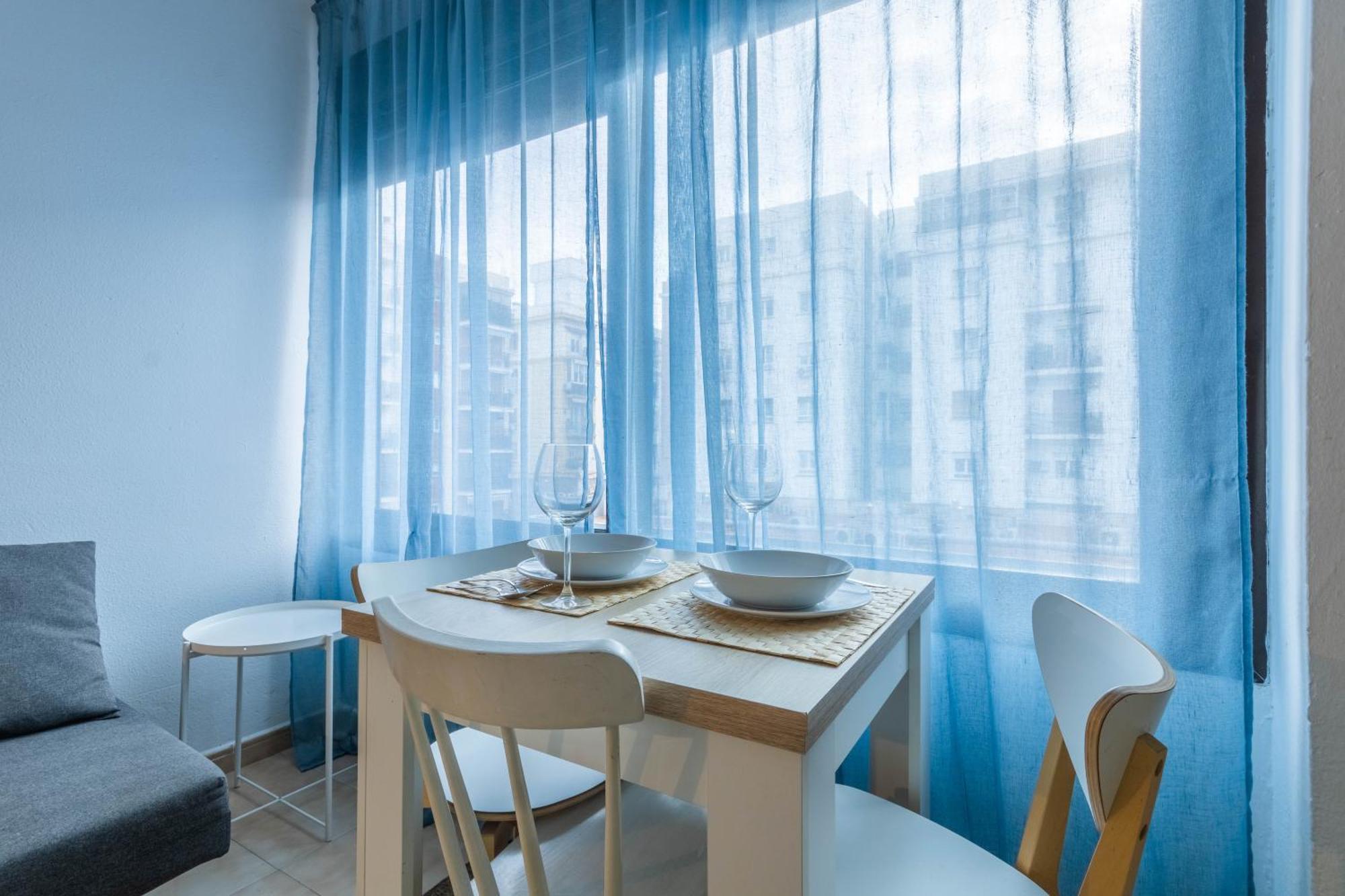 Nice And Cozy- 1Bd 1Bth- Triana เซบีญา ภายนอก รูปภาพ